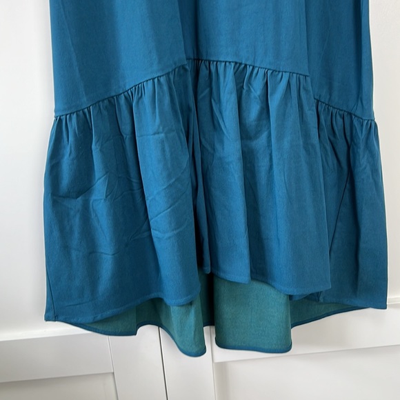 Flutter Sleeve Midi Dress - Picture 3 of 6